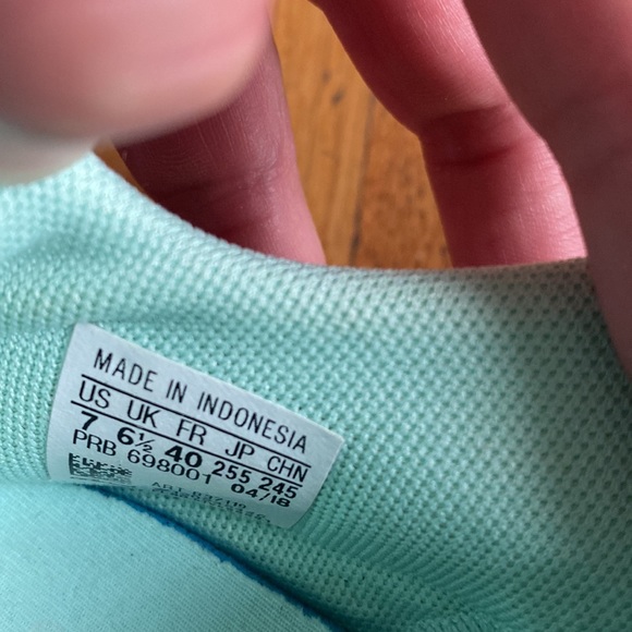 Adidas Swift Run - Picture 2 of 5